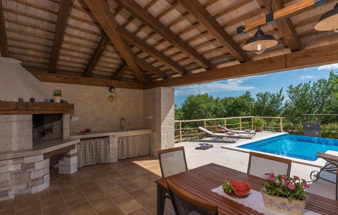 Villa-Osmium Smoljanci Kültér fotó