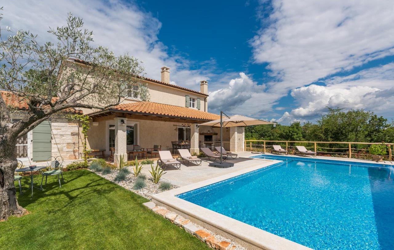 Villa-Osmium Smoljanci Kültér fotó